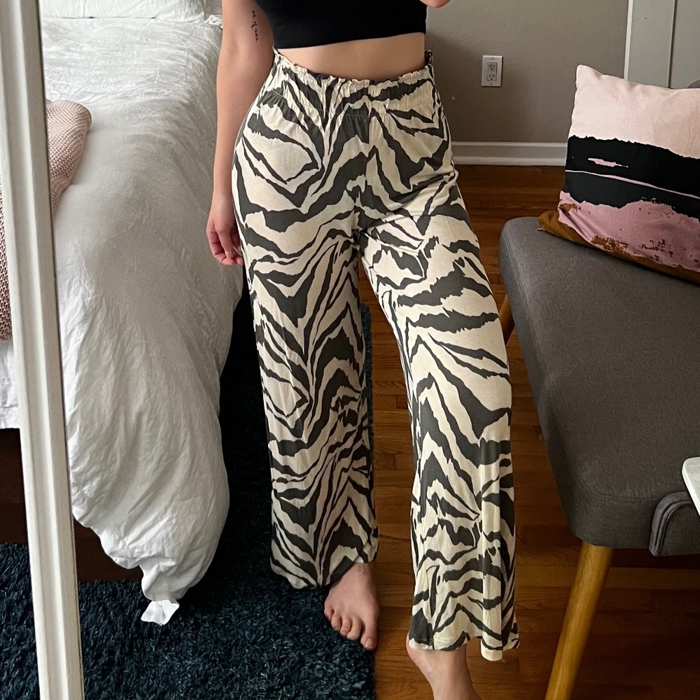 H&M sage green and beige pants